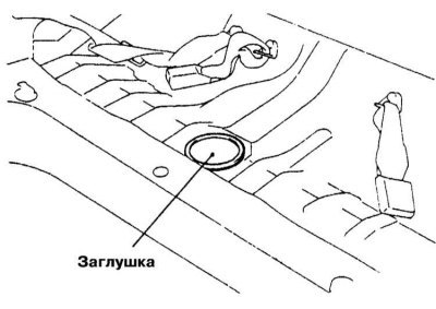 15. Разместите на панели пола уплотнительный элемент 3М ATD № 8625, затем установите и закрепите…