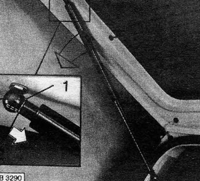 Рисунок 11.34. Удерживающее кольцо (1) и…