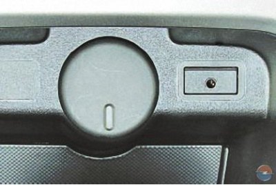 19 – блок USB-порта и розетки для подключения…