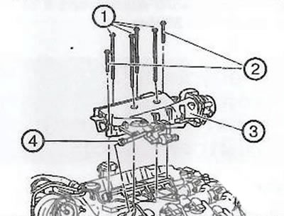 3. Установить верхний впускной коллектор (3).