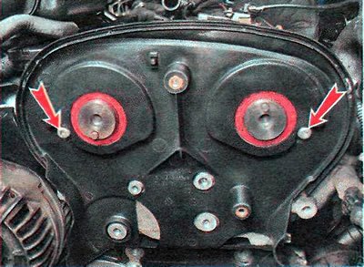 10. Ключом TORX Т30 отворачиваем два верхних…