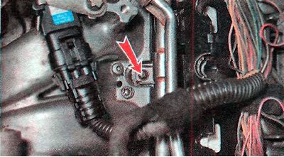 18. На двигателях 1,4 и 1,6 DOHC ключом TORX Е8…