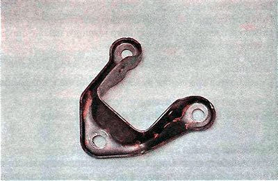 12. Снимаем кронштейны балки.