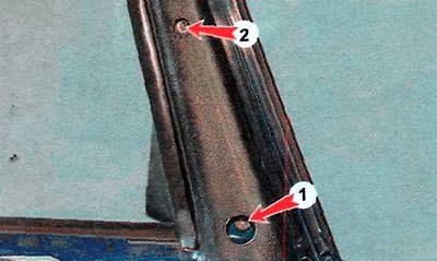 7. Ключом TORX T30 полностью выворачиваем винт 1…