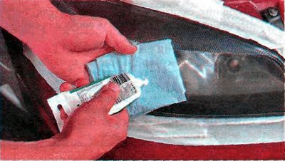 2. Наносим полироль на специальную салфетку.