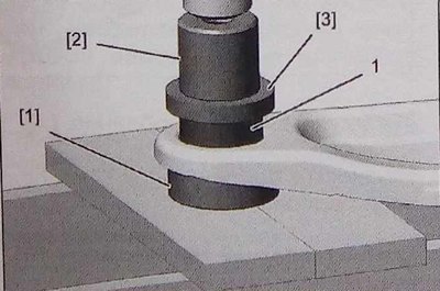 Снимите приспособления [2], [3], [1].