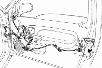 Рис. 9. Правая передняя дверь