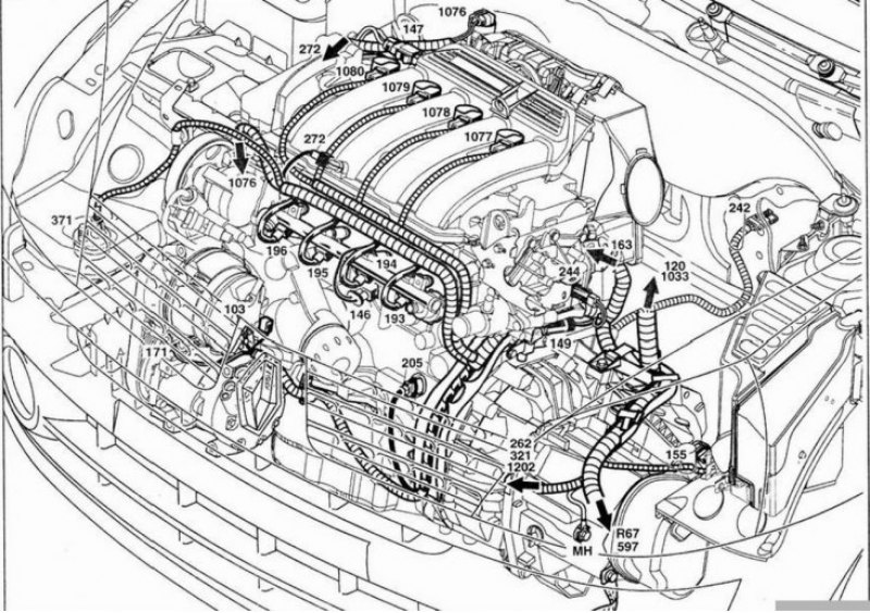 Рис. 14. Двигатель и моторный отсек (K4J).
