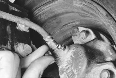 3. Очистите от грязи клапаны выпуска воздуха и…