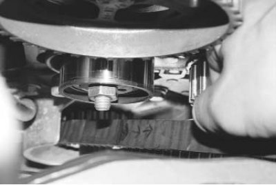 6. ...коленчатого вала и натяжного ролика...