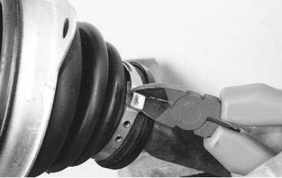 Примечание. Хомут крепления чехла можно (и значительно легче) снять, перекусив его бокорезами, так…