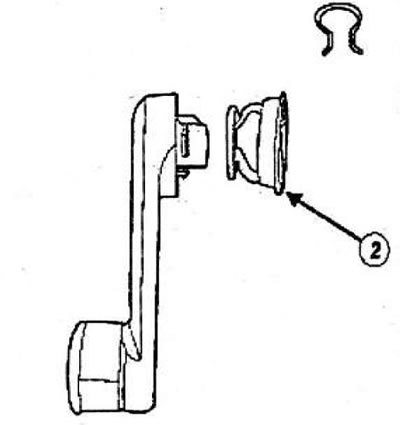 Отсоедините держатель (3).