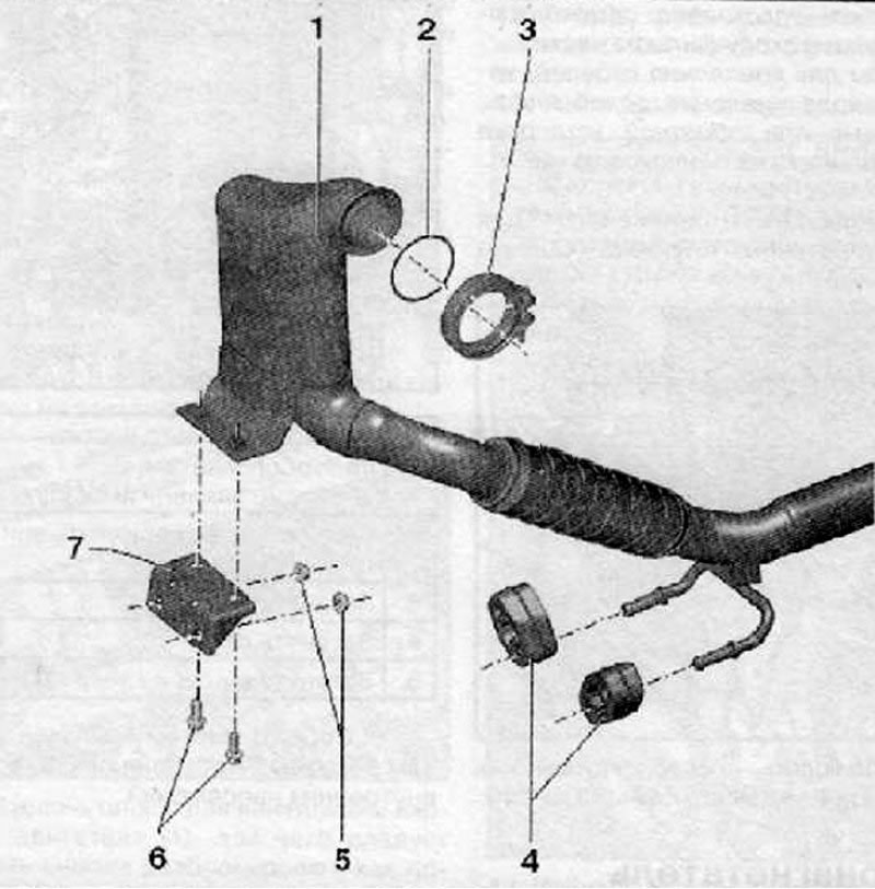 1. Выпускной патрубок в сборе с каталитическим…