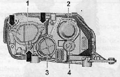 3. Отсоединить разъем жгута электропроводки.