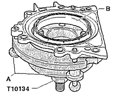Указание: При установке крышки задающий ротор все время должен оставаться зафиксированным в…