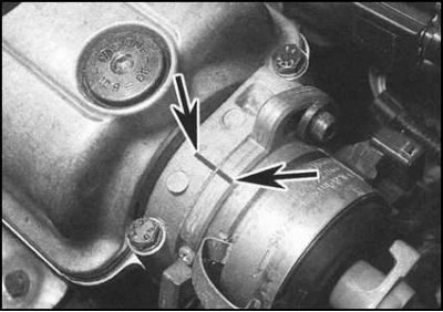 5. Чертилкой или маркером пометьте положение корпуса распределителя по отношению к опорному фланцу.