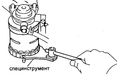 А. Снимите топливный фильтр.