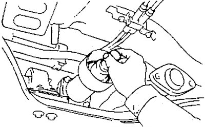 в) Вставьте заглушку в раздаточную коробку, чтобы…