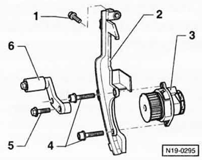 Вывернуть болт -5- и снять направляющий ролик -6-.