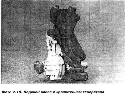 1. Сначала необходимо надеть новое уплотнительное…
