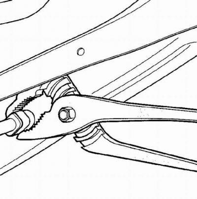 4. Используя пассатижи, переместите регуляторы…