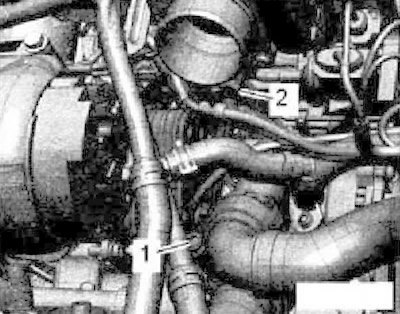 Ослабить гайку -2-, выкрутить болт -1- и…
