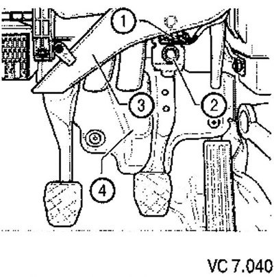8. Снять кожух (4).