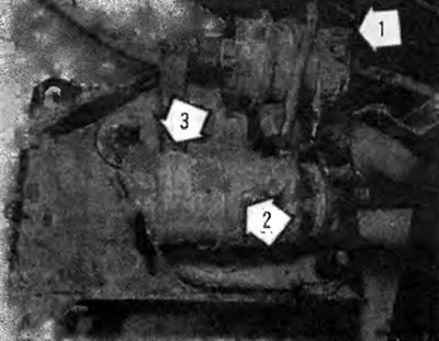 Фотография 67.9В. Установочная пластина наклонена…