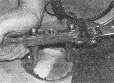 Рис. 7.7. Импровизированный инструмент в виде…