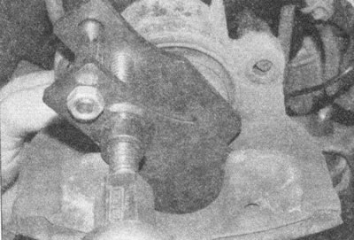 Рис. 4.9, а. Утопите поршень в цилиндр с помощью…